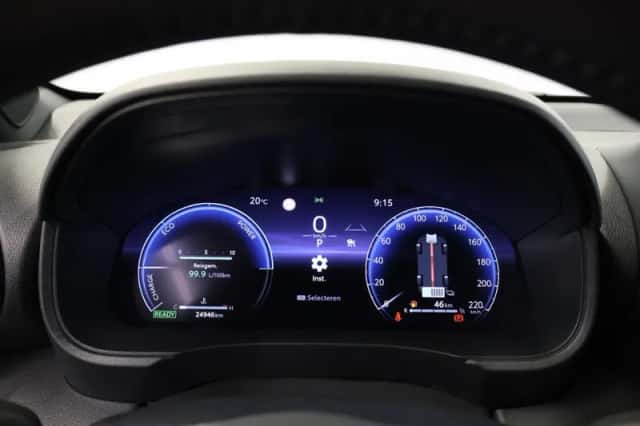 Toyota Yaris (2024) thumbnail 4