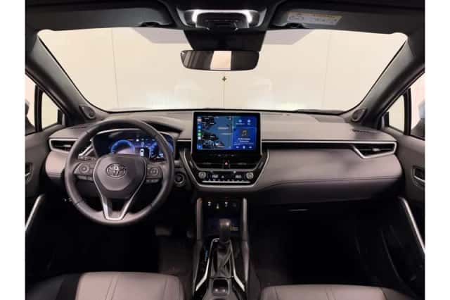 Toyota Corolla (2023) thumbnail 3