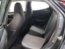 Toyota Aygo (2021) thumbnail 16