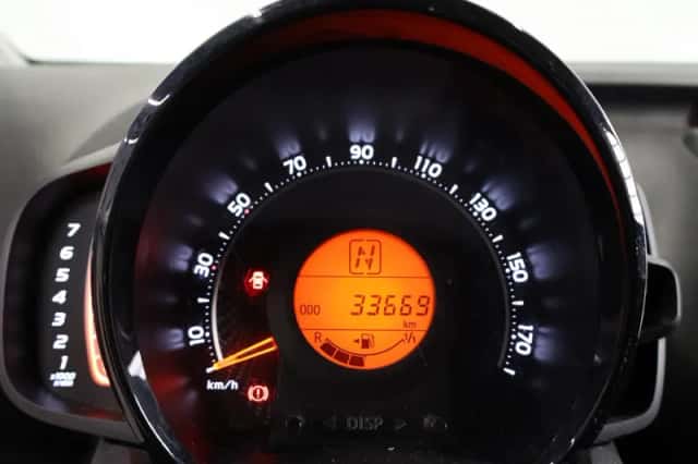 Toyota Aygo (2021) thumbnail 4