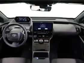 Toyota bZ4X (2025) thumbnail 3