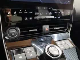 Toyota bZ4X (2025) thumbnail 31