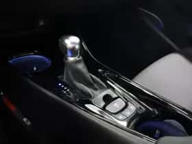 Toyota C-HR (2023) thumbnail 25