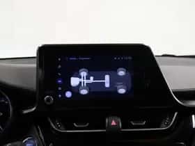 Toyota C-HR (2023) thumbnail 29