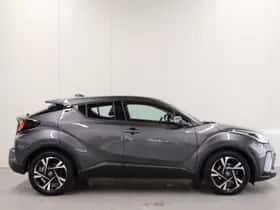 Toyota C-HR (2023) thumbnail 8