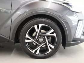Toyota C-HR (2023) thumbnail 9