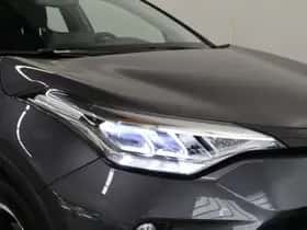Toyota C-HR (2023) thumbnail 10