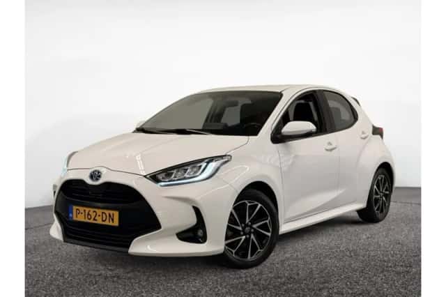 Toyota Yaris (2022) thumbnail 1