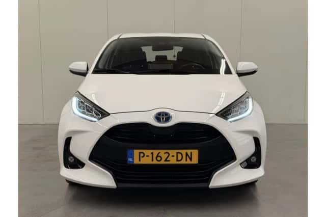 Toyota Yaris (2022) thumbnail 6