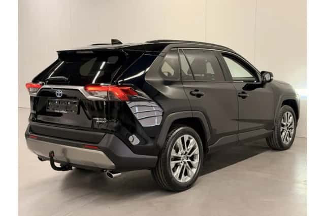 Toyota RAV4 (2024) thumbnail 2