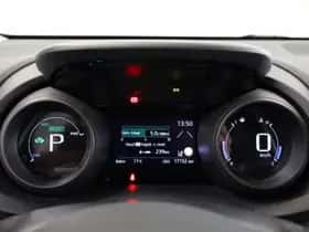 Toyota Yaris (2022) thumbnail 4