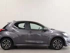 Toyota Yaris (2022) thumbnail 8