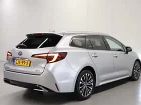 Toyota Corolla (2024) thumbnail 2