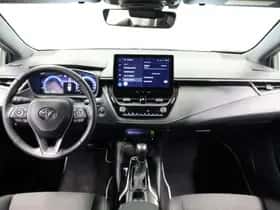 Toyota Corolla (2024) thumbnail 3
