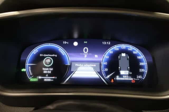 Toyota Corolla (2024) thumbnail 4