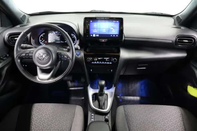 Toyota Yaris Cross (2024) thumbnail 3