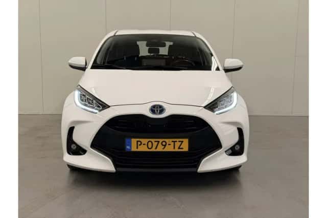 Toyota Yaris (2022) thumbnail 6