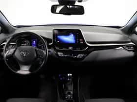 Toyota C-HR (2019) thumbnail 3