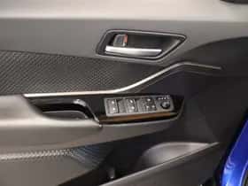 Toyota C-HR (2019) thumbnail 22