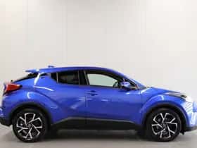Toyota C-HR (2019) thumbnail 8