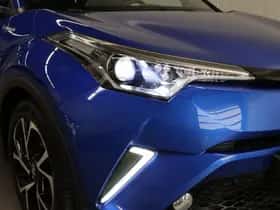 Toyota C-HR (2019) thumbnail 10
