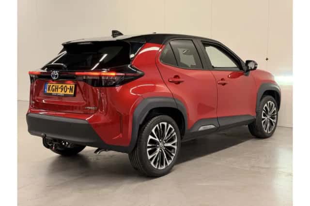 Toyota Yaris Cross (2022) thumbnail 2