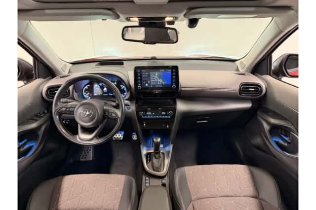 Toyota Yaris Cross (2022) thumbnail 3