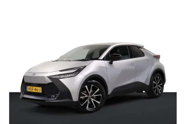 Toyota C-HR (2025) thumbnail 1