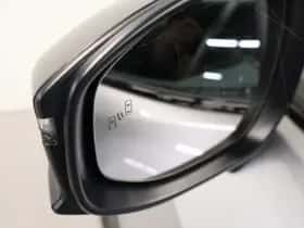 Toyota C-HR (2025) thumbnail 16