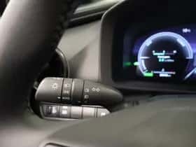 Toyota C-HR (2025) thumbnail 23