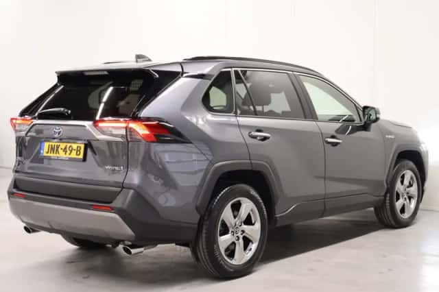 Toyota RAV4 (2019) thumbnail 2