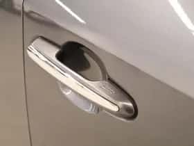 Toyota RAV4 (2019) thumbnail 12