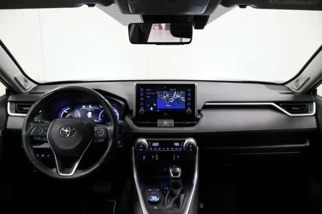 Toyota RAV4 (2019) thumbnail 3