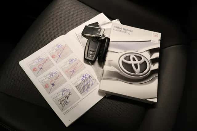 Toyota RAV4 (2019) thumbnail 5