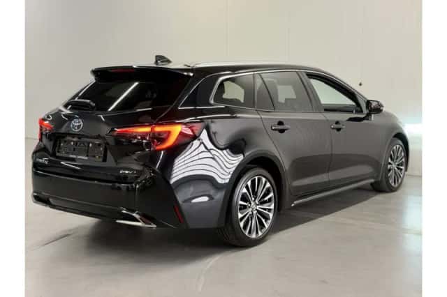 Toyota Corolla (2025) thumbnail 2