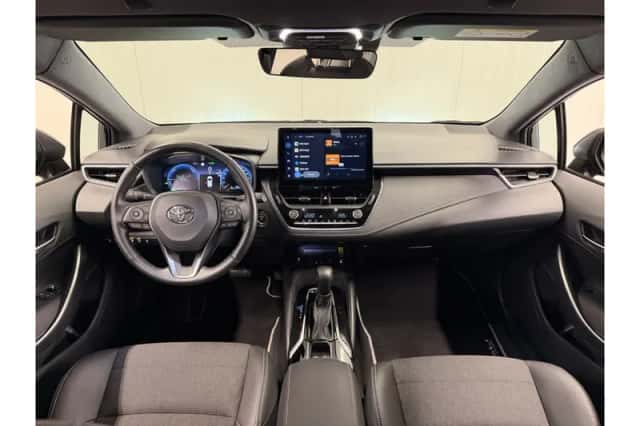 Toyota Corolla (2025) thumbnail 3