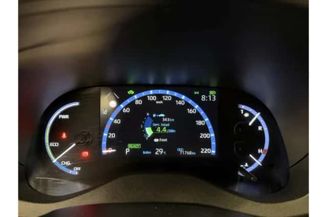 Toyota Yaris Cross (2022) thumbnail 4