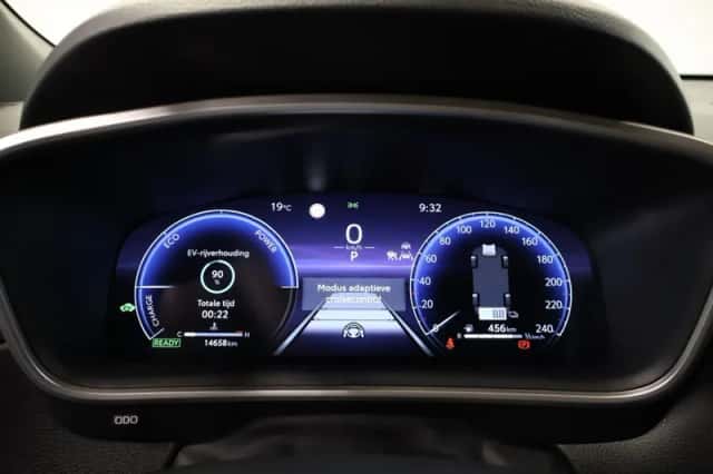 Toyota Corolla (2025) thumbnail 4