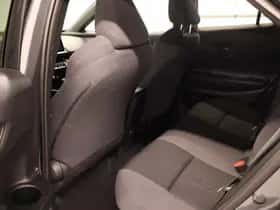Toyota C-HR (2025) thumbnail 17