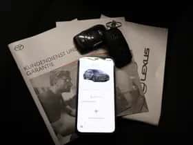 Toyota C-HR (2025) thumbnail 5