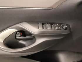 Toyota Yaris Cross (2025) thumbnail 21