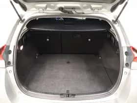 Toyota Auris (2016) thumbnail 12