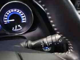 Toyota Auris (2016) thumbnail 19