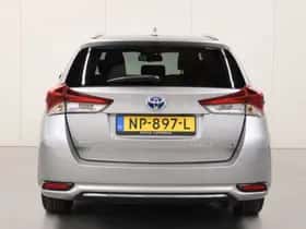 Toyota Auris (2016) thumbnail 7