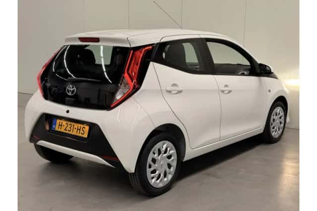 Toyota Aygo (2020) thumbnail 2