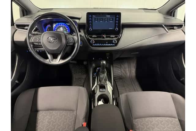 Toyota Corolla (2021) thumbnail 3
