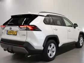 Toyota RAV4 (2019) thumbnail 2