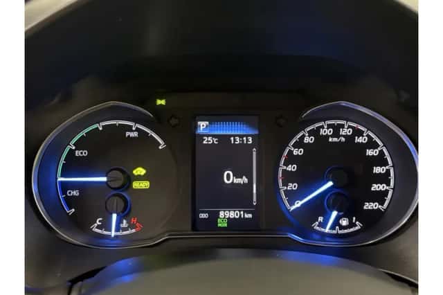 Toyota Yaris (2019) thumbnail 4
