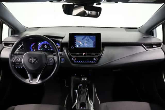 Toyota Corolla (2023) thumbnail 3