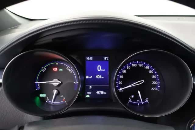 Toyota C-HR (2021) thumbnail 4